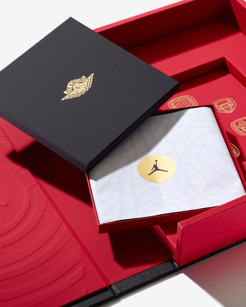 Air Jordan Large Book Foreward by Michael Jordan Assouline FR