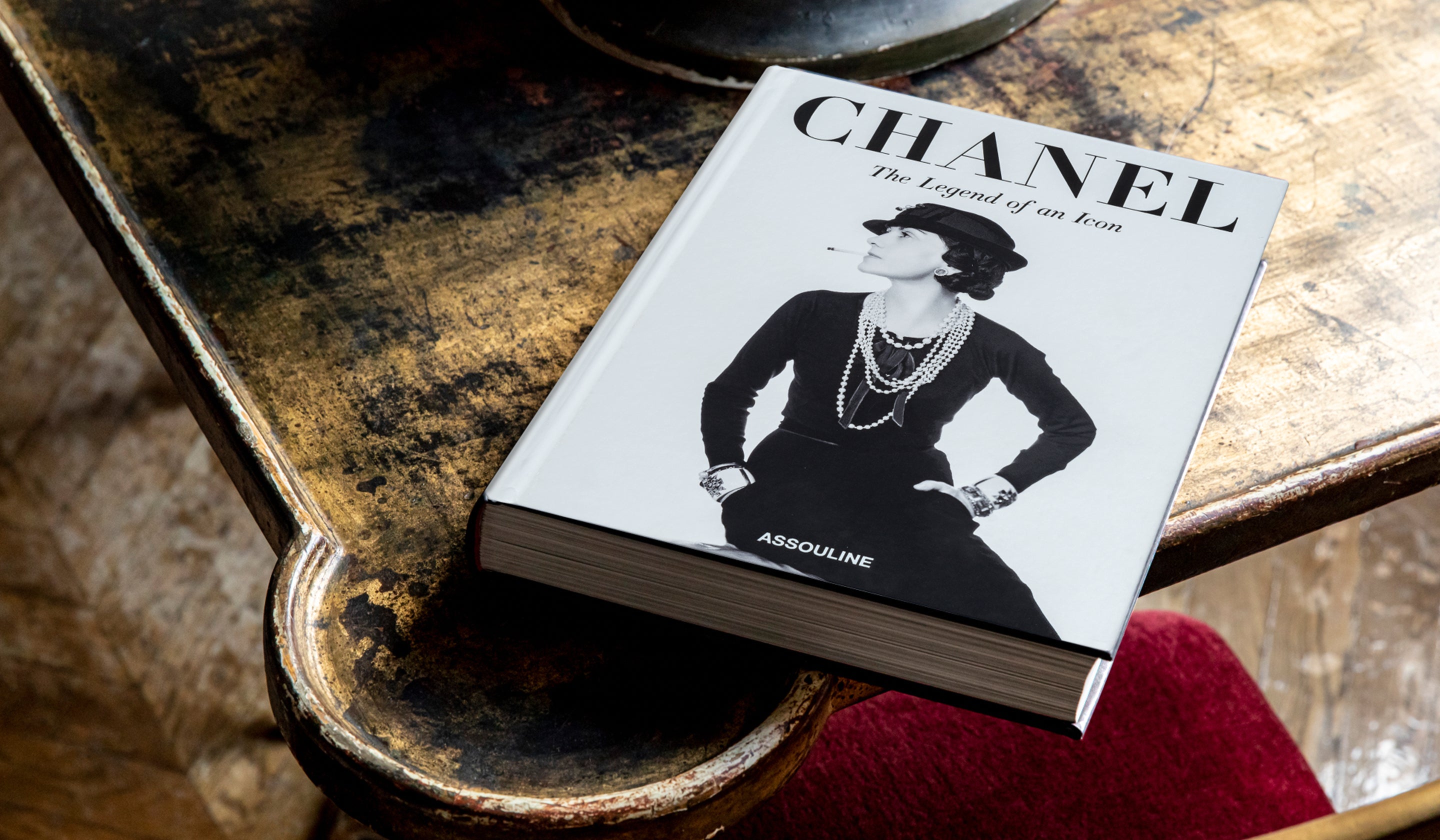 Chanel: The Legend of an Icon Coffee Table Book | ASSOULINE FR