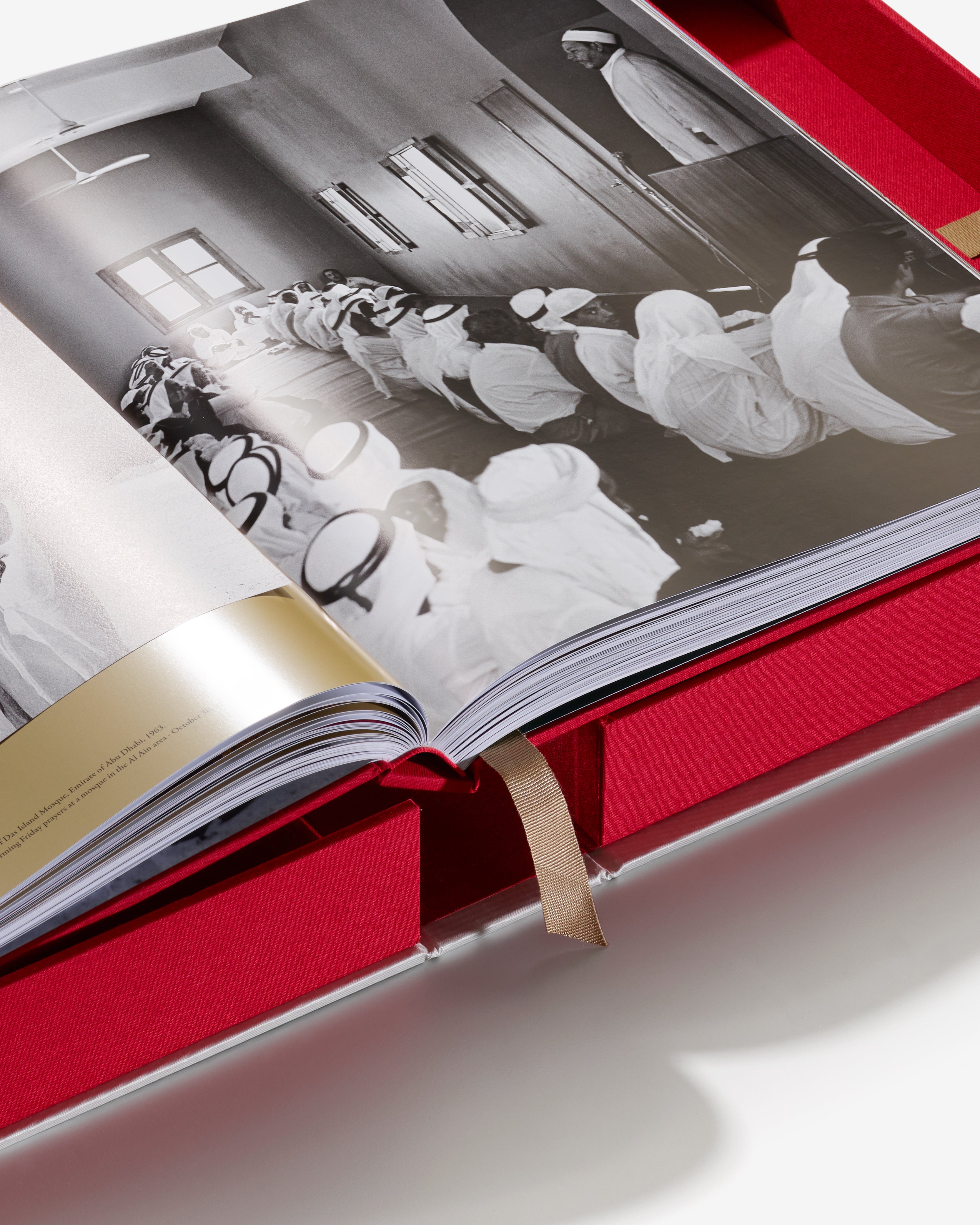 Abu Dhabi Before 1971 Coffee Table Book | ASSOULINE FR