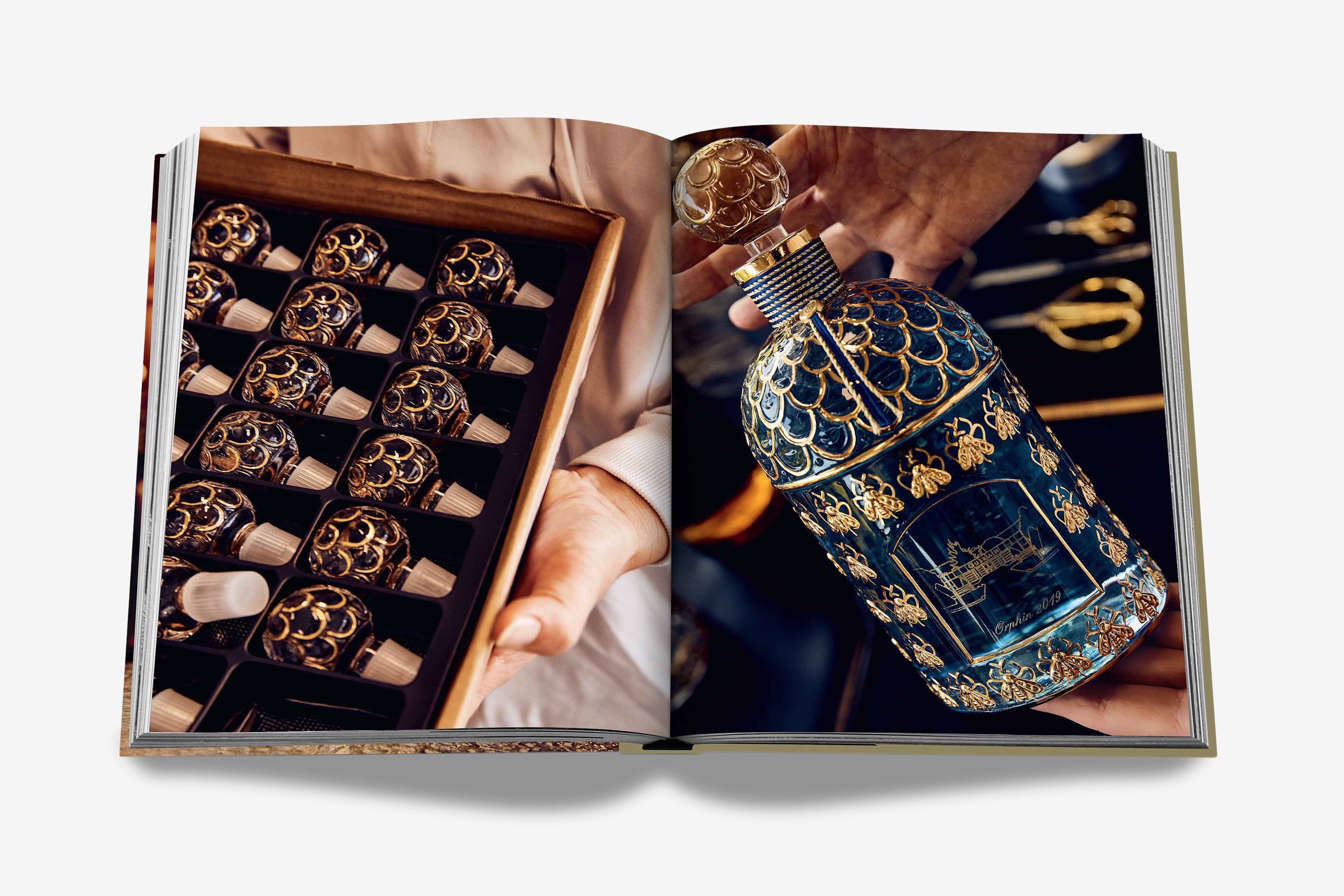 Guerlain: An Imperial Icon Coffee Table Book | ASSOULINE FR