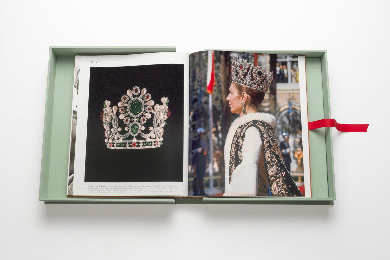 The Impossible Collection of Jewelry Large Book | ASSOULINE FR