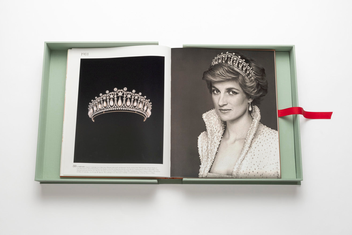 ASSOULINE Slipcaseセット Jewerly:memoire 洋書 Chanel 3-Book Slipcase (english edition): Fashion, Jewelry
