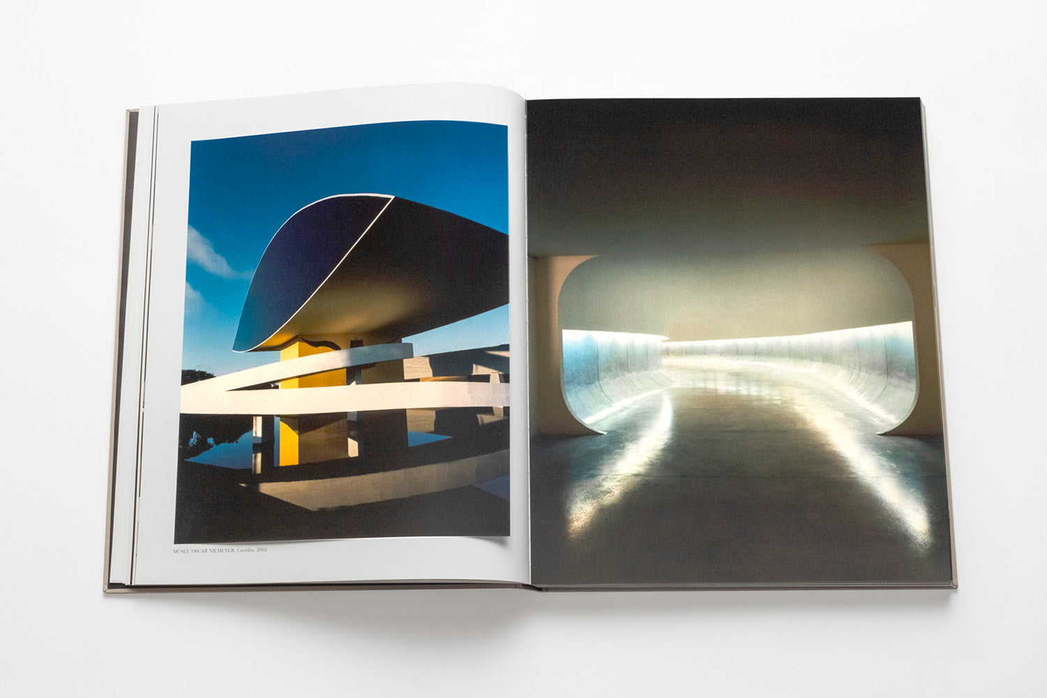 洋書 Oscar Niemeyer by Steno Paoletti 洋書 Oscar Niemeyer by Steno Paoletti Oscar Niemeyer