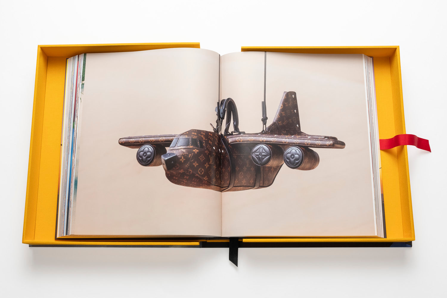 Louis Vuitton: Virgil Abloh Large Coffee Table Book | ASSOULINE FR
